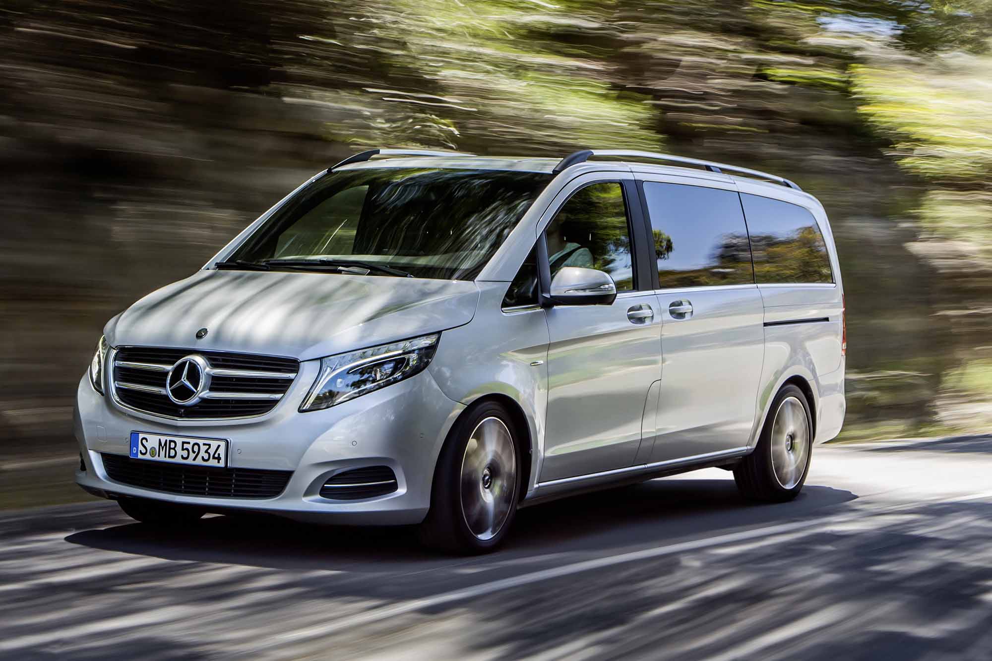 Минивэны абхазия. Mercedes Vito. Мерседес Вито 7 мест. Трансфер Мерседес микроавтобус. Трансфер минивэн.