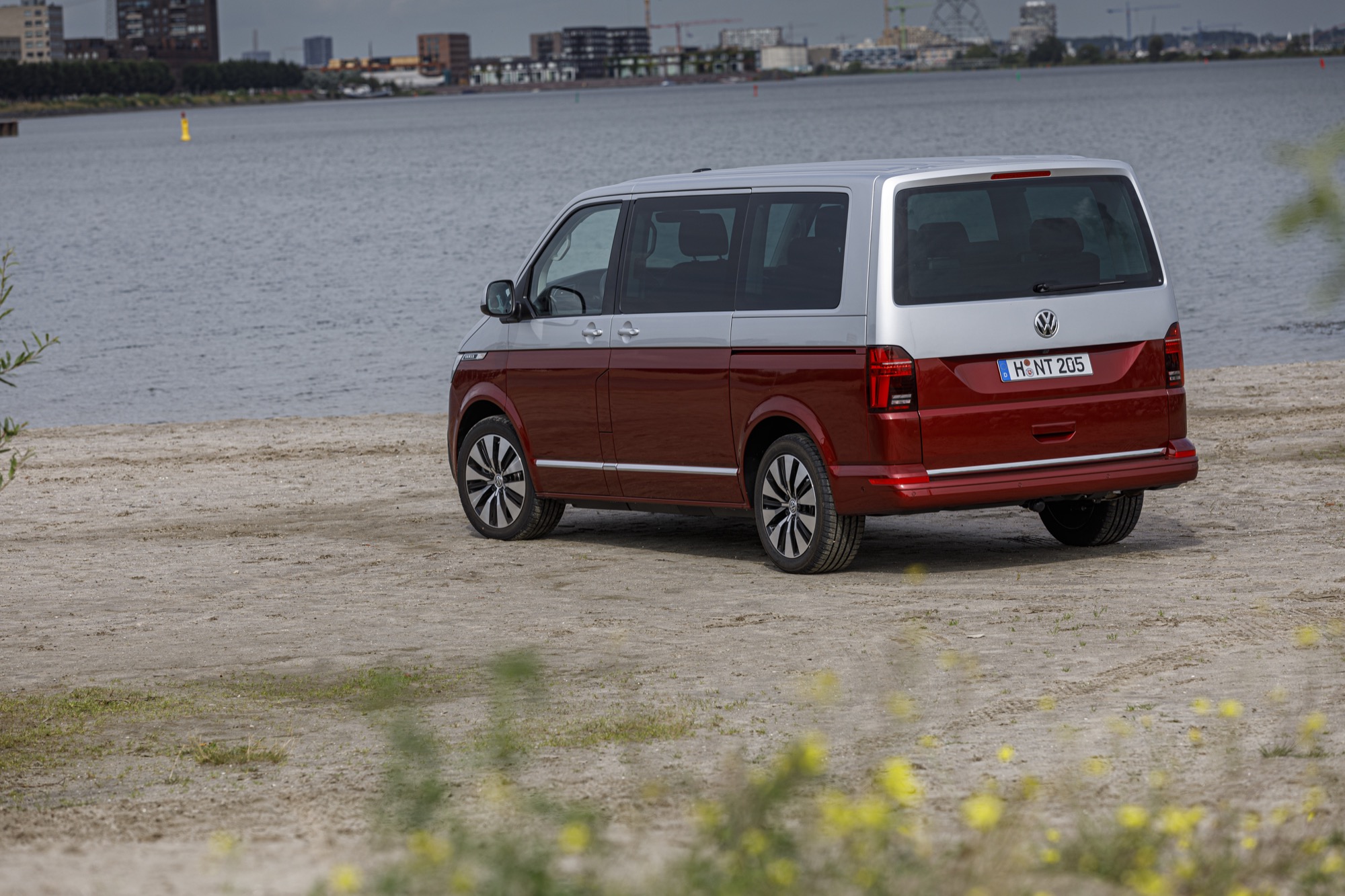 Multivan 6.1. Фольксваген т6.1Мультивен. Фольксваген Мультивен 6.1. Volkswagen Multivan t6 Bulli. VW T6.1.